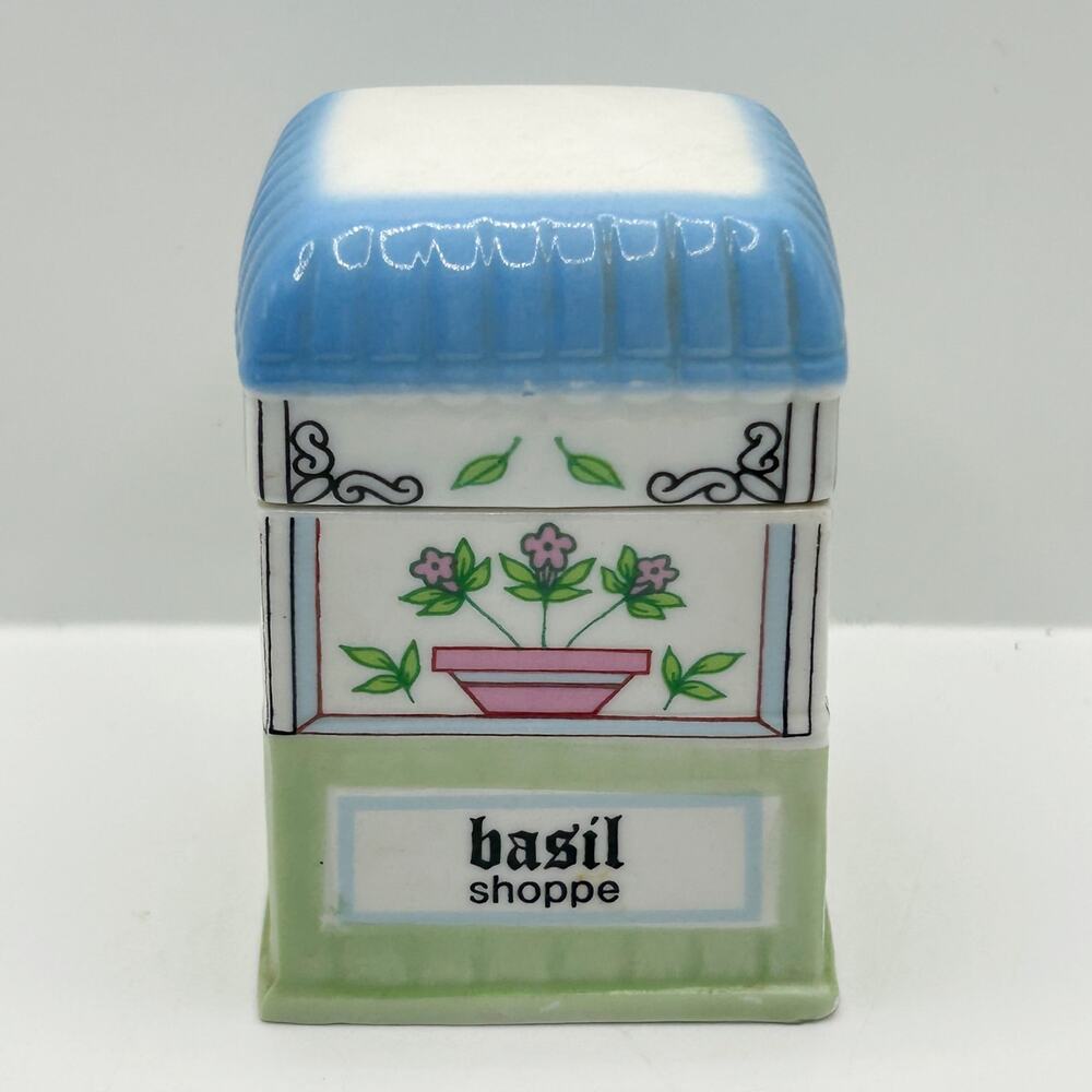 EPI International 1990 Spice Market Collection Basil Porcelain Spice Jar VNTG